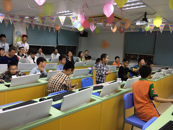 “愤怒的小鸟”特别活动主题