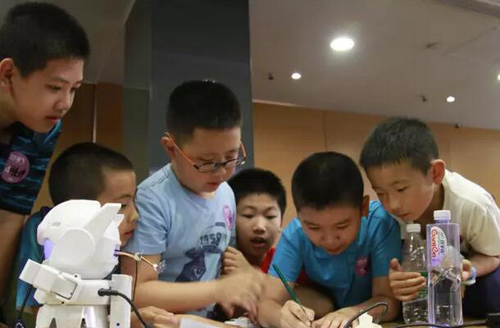 童程童美参与Bluemix少年开发者趣玩体验营
