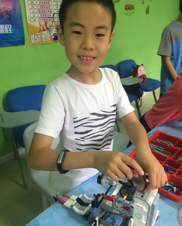 北京大钟寺校区：乐高机器人夏令营开班盛况