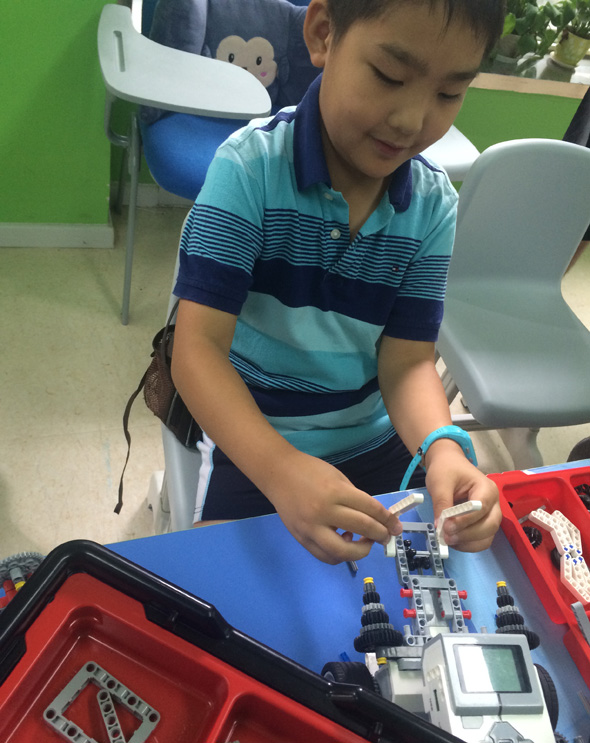 北京大钟寺校区：乐高机器人夏令营开班盛况