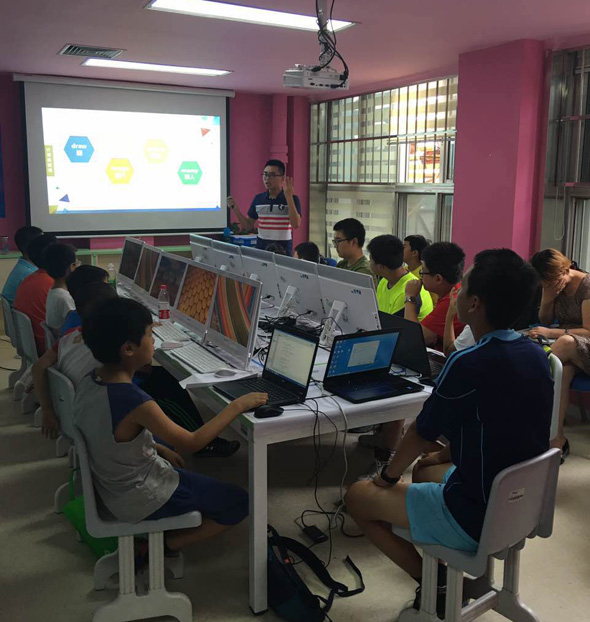 北京大钟寺校区：少儿编程夏令营开班盛况