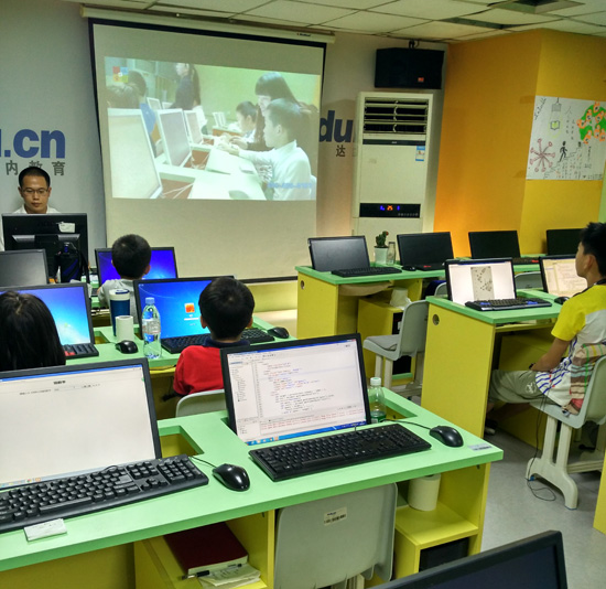 北京大钟寺校区：少儿编程活动课开班盛况