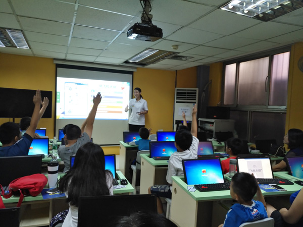 北京大钟寺：少儿编程9月上旬体验课开班盛况