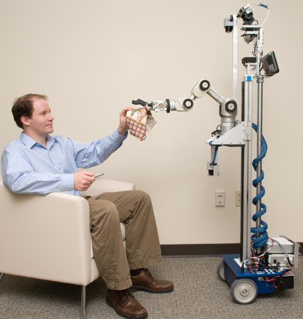 机器人产业增长迅速 医疗服务领域潜力大