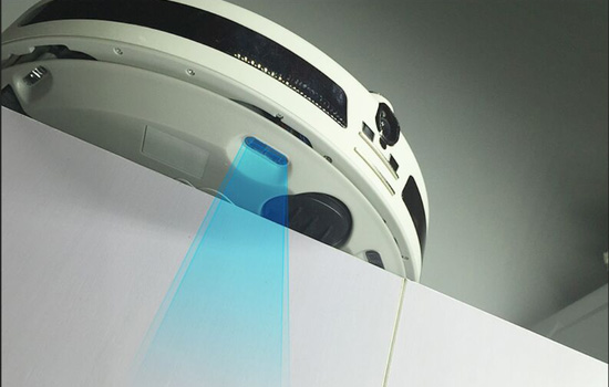 哈工大扫地机器人 自带防跌落功能