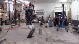 谷歌“阿特拉斯”军用机器人会扫地做家务