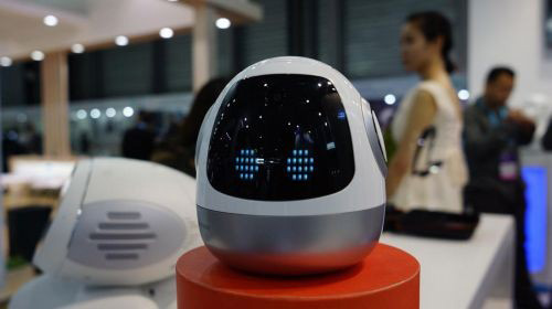 CES Asia 2016：中国首款量产儿童机器人亮相