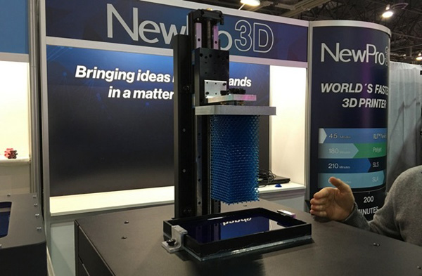 NewPro 3D 智能液体界面技术让3D打印提速