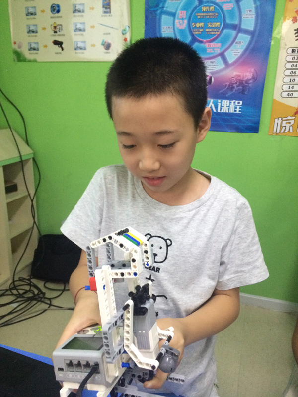 北京大钟寺：乐高机器人EV3活动课开班盛况