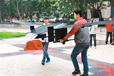 这架太阳能 Wi-Fi无人机 占了三个全国第一