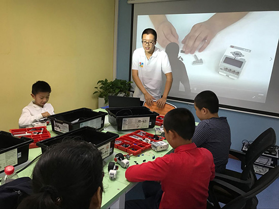 北京大钟寺校区：乐高机器人EV3体验课开班盛况