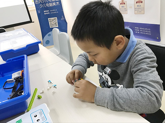 北京大钟寺校区：乐高机器人EV3体验课开班盛况