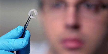 美科学家借助MakerBot3D打印机培养人工气管