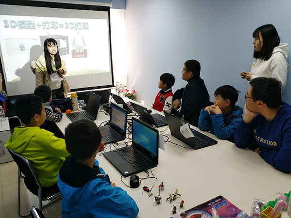 北京广渠门校区：少儿3D打印万圣节活动开班盛况