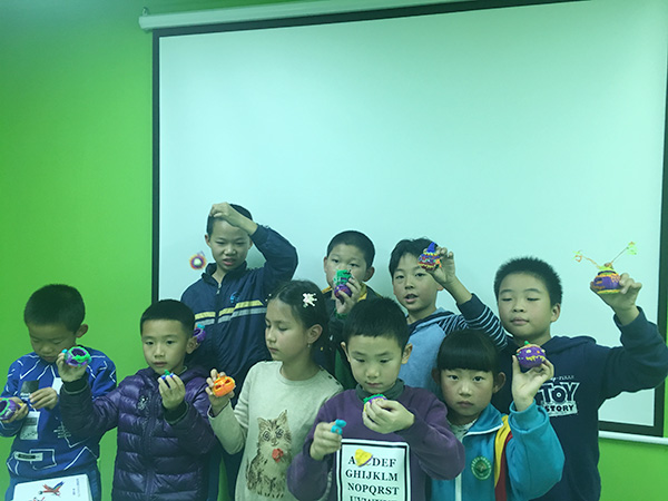 北京大钟寺校区：3D打印笔万圣节活动开班盛况