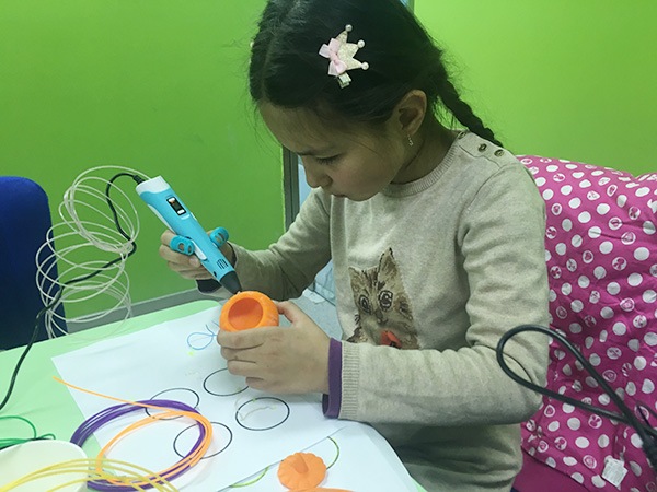 北京大钟寺校区：3D打印笔万圣节活动开班盛况