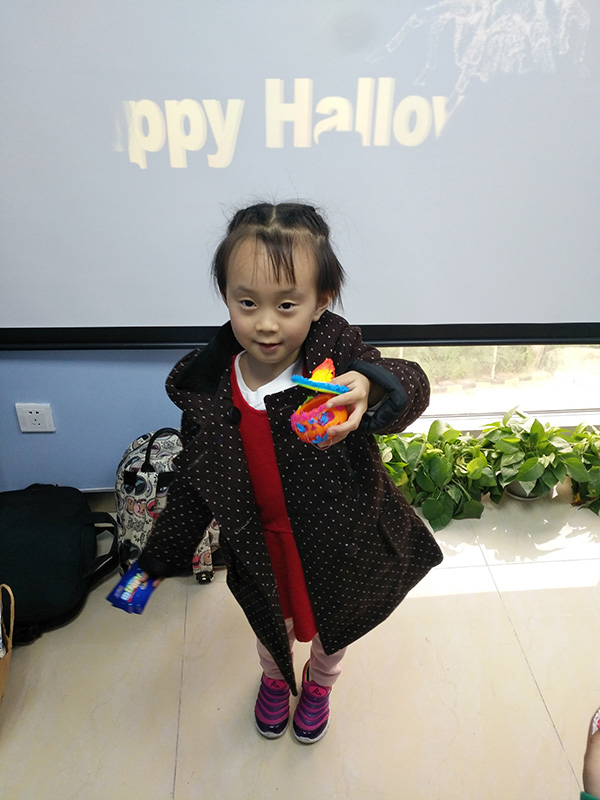 北京广渠门校区：少儿3D打印之3D打印笔开班盛况