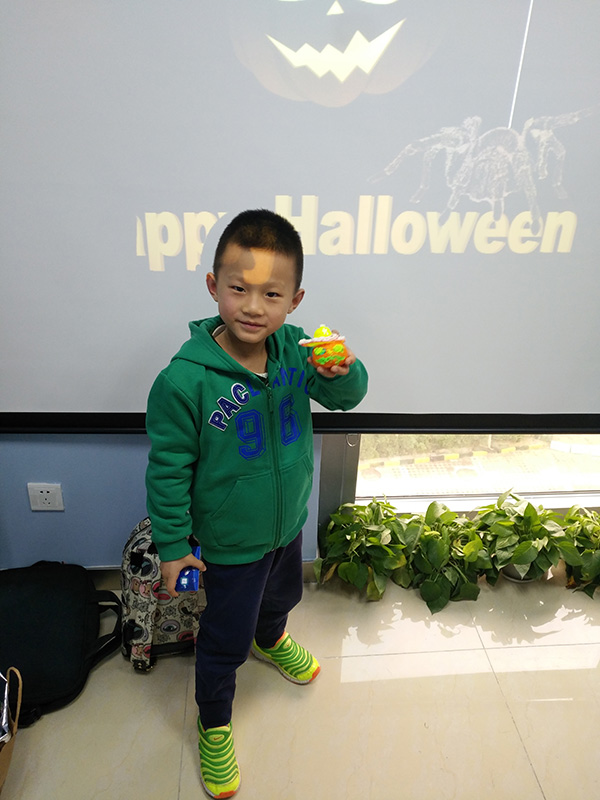 北京广渠门校区：少儿3D打印之3D打印笔开班盛况