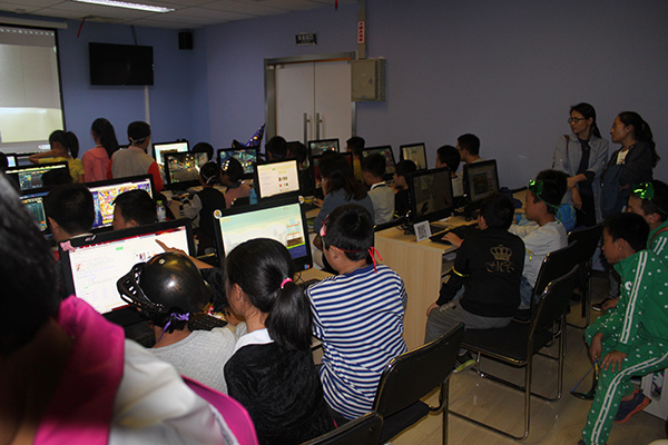 青岛CBD校区：万圣节活动开班盛况