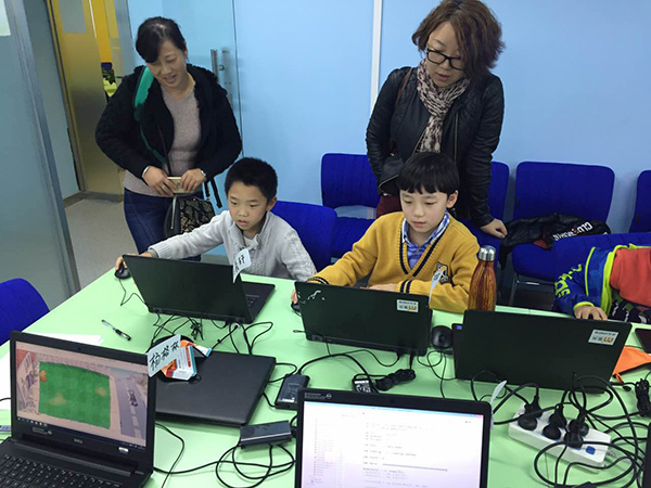 北京大钟寺校区：少儿编程体验课开班盛况