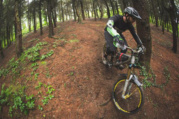 3D打印帮助右臂瘫痪的顽强山地车手重返赛场