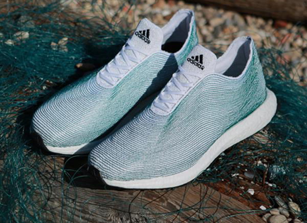 阿迪达斯使用回收海洋垃圾做3D打印环保概念鞋