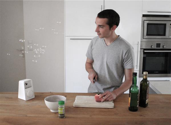 设计师用3D打印开发有趣的社交媒体通知装置