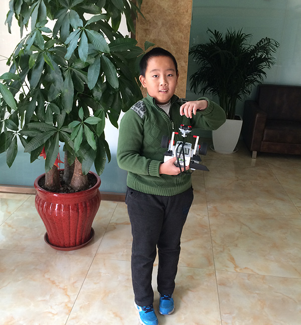 北京广渠门校区：乐高机器人EV3体验课开班盛况