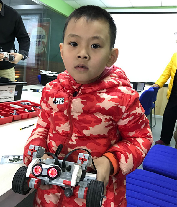 北京万寿寺校区：乐高机器人EV3体验课开班盛况