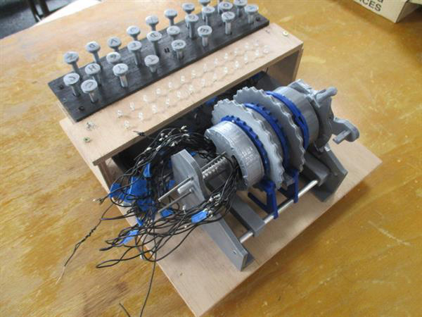 法国大学生运用3D打印技术制造Enigma Machine