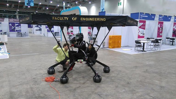 新加坡大学生借助3D打印开发出单人飞行器