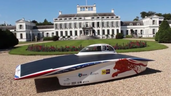 大学生用3D打印尾翼优化太阳能赛车空气动力性能