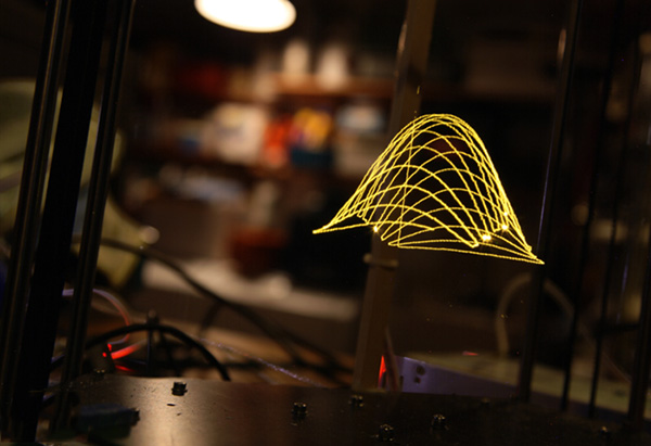 加州艺术学院学生实验将光打印用于动画制作