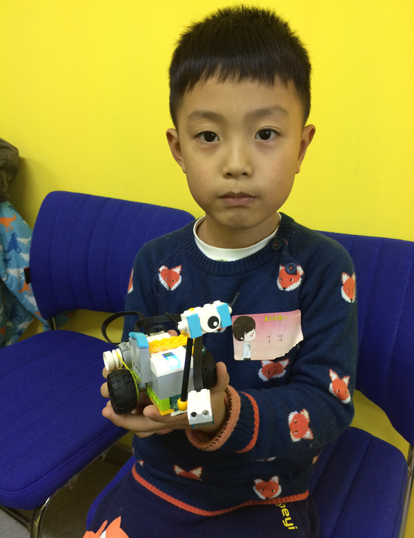 北京大钟寺校区：乐高机器人体验课开班盛况