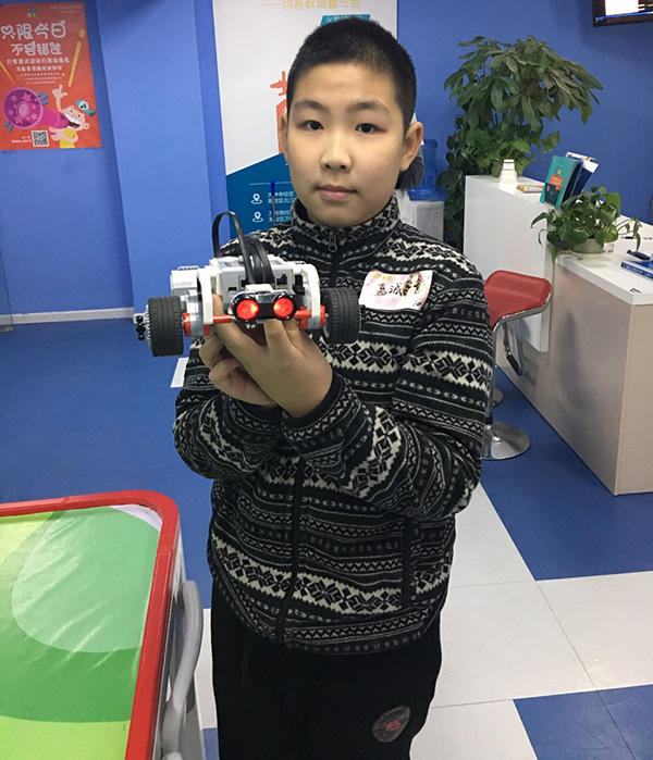 北京大钟寺校区：乐高机器人体验课开班盛况