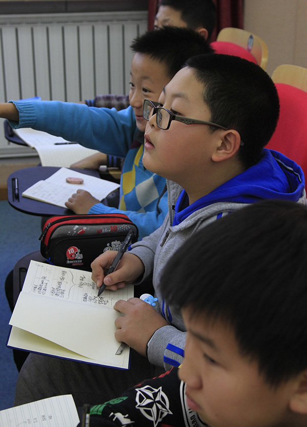 "发现杯"编程挑战赛流动课堂进校园之石油附小站