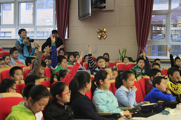 "发现杯"编程挑战赛流动课堂进校园之石油附小站