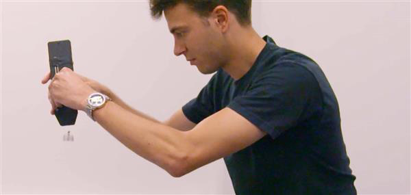 宾夕法尼亚大学推最小的自供电可控飞行机器人