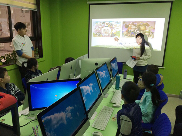 少儿3D打印感恩节用“心”说爱活动课开班盛况