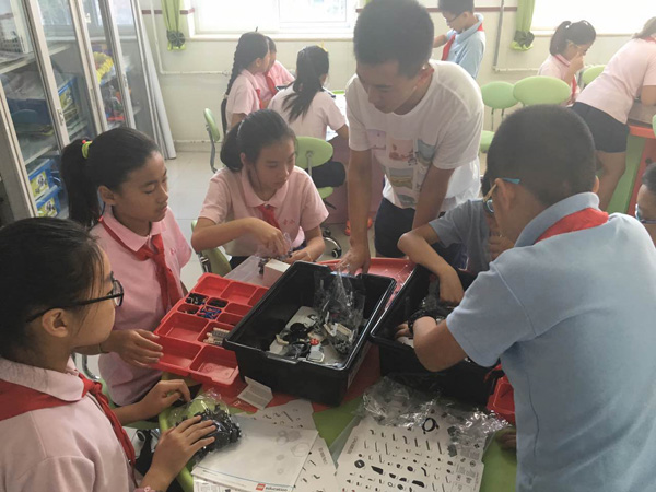 乐高机器人——让机器人陪伴中国儿童成长