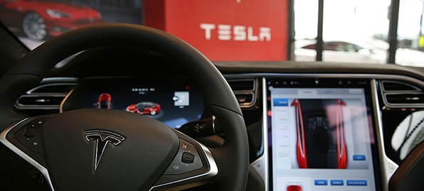 特斯拉汽车推最新版的“全自动驾驶”硬件套件