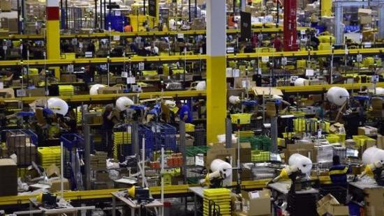圣诞快到了，亚马逊如何用机器人备战销售狂潮？