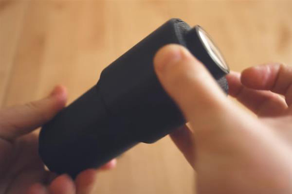 摄影师使用3D打印将1890年的单片转变成相机镜头