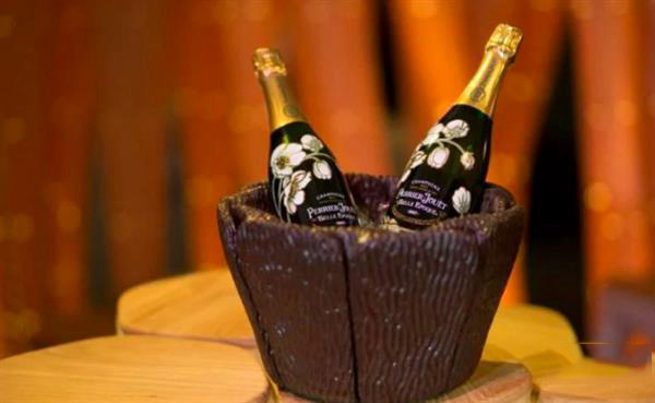 以葡萄为材料制作的3D打印冰桶