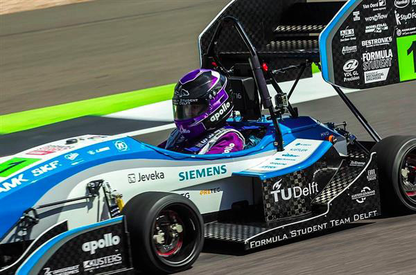 Team Delft 制作3D打印方向盘和支架