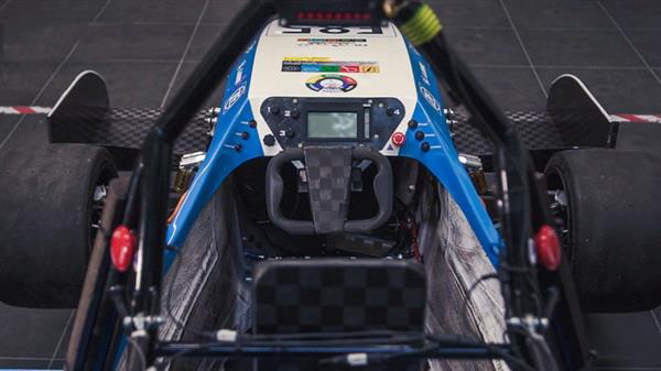 Team Delft 制作3D打印方向盘和支架