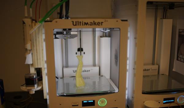 3D打印机插件允许在制模的同时进行浇注