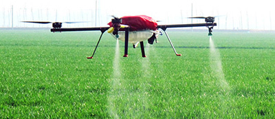 用拖拉机种田？out了！无人机快4倍