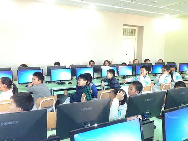 "发现杯"编程挑战赛流动课堂之双榆树中心小学站