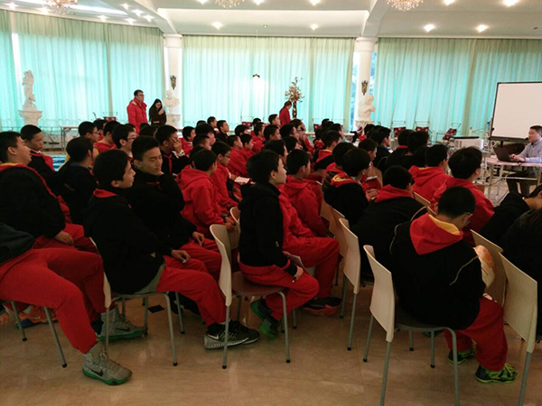 "发现杯"编程挑战流动课堂之上海建平实验小学站